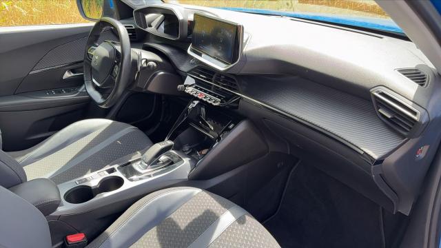 Peugeot 2008 image 9