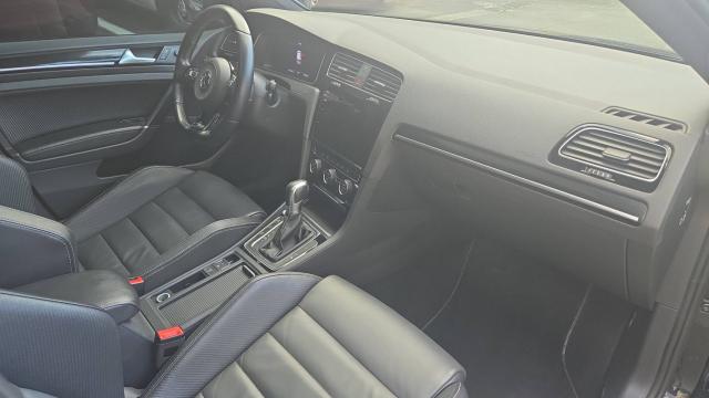 Volkswagen Golf image 6