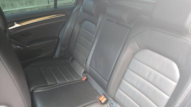Volkswagen Golf image 9