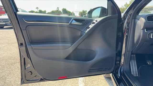 Volkswagen Golf image 2