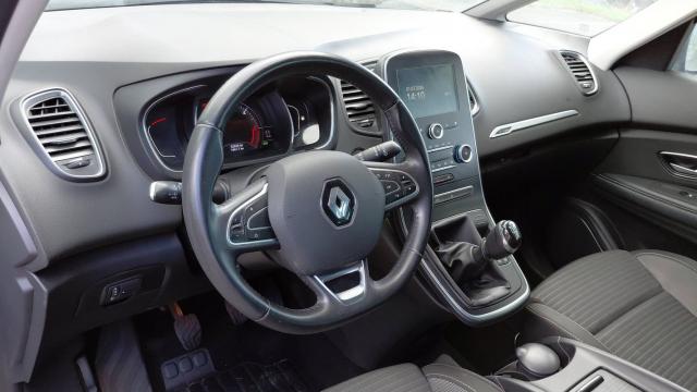Renault Grand Scénic image 4