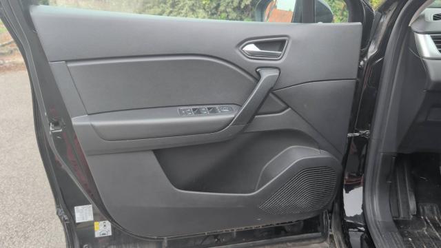 Renault Captur image 6