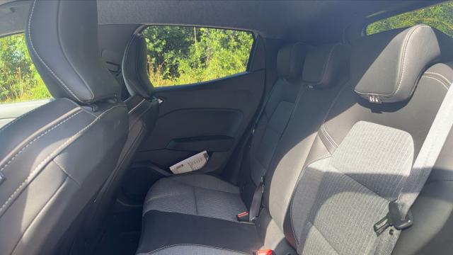 Renault Clio image 8