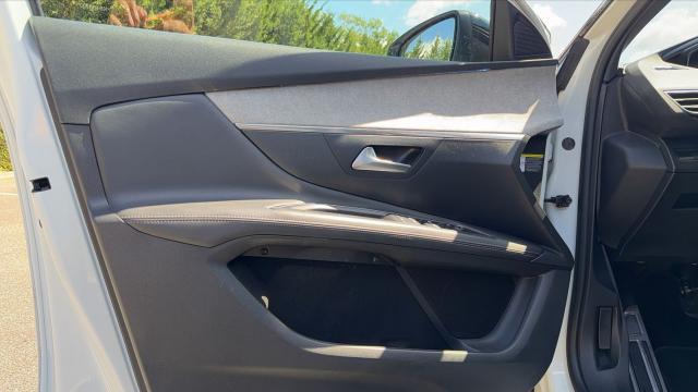 Peugeot 3008 image 8