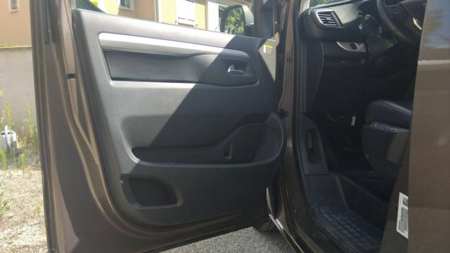 Peugeot Traveller image 6