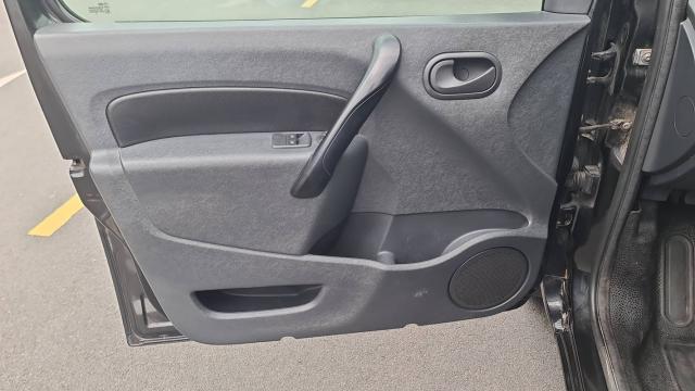 Renault Kangoo image 8