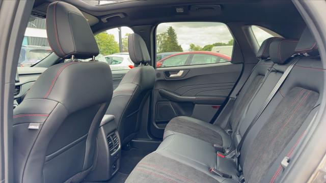 Ford Kuga image 6