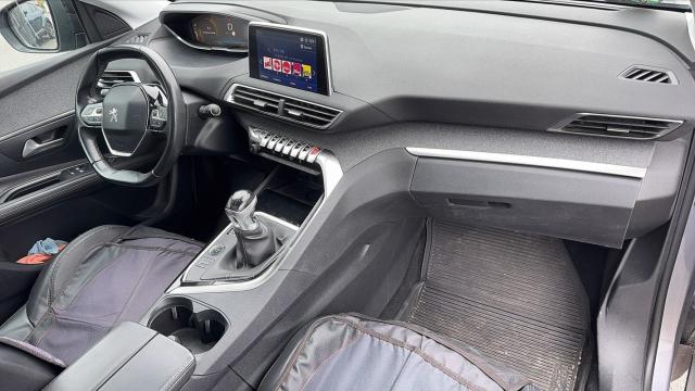 Peugeot 3008 image 8