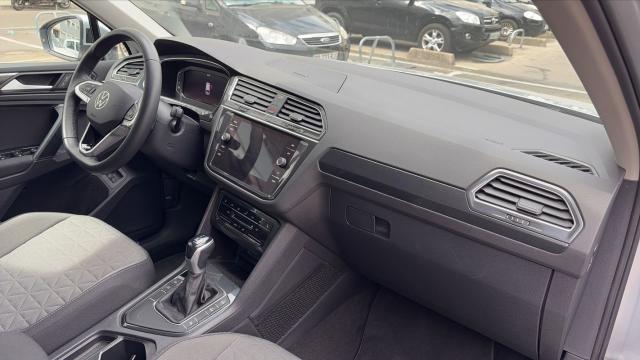 Volkswagen Tiguan image 9