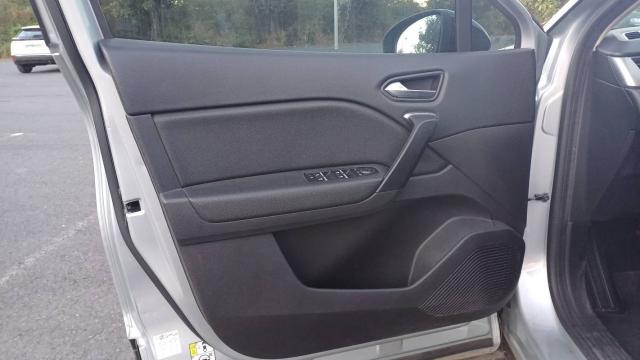 Renault Captur image 9