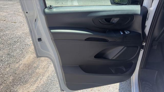 Mercedes Benz Vito image 8