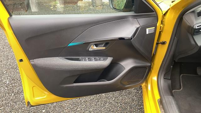 Peugeot 208 image 6