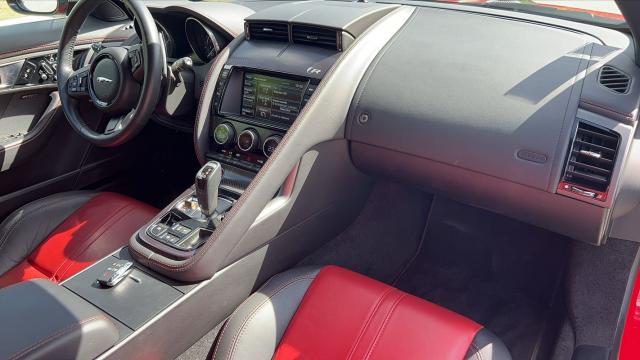 Jaguar F-Type image 3