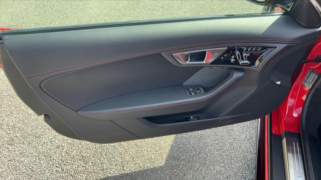 Jaguar F-Type image 6