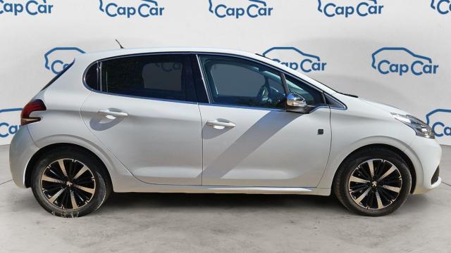 Peugeot 208 image 6