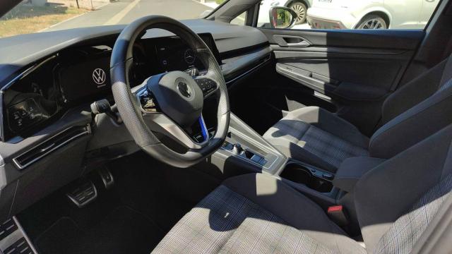 Volkswagen Golf image 8