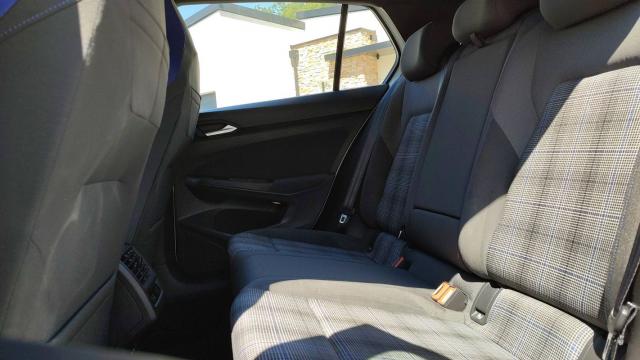 Volkswagen Golf image 9