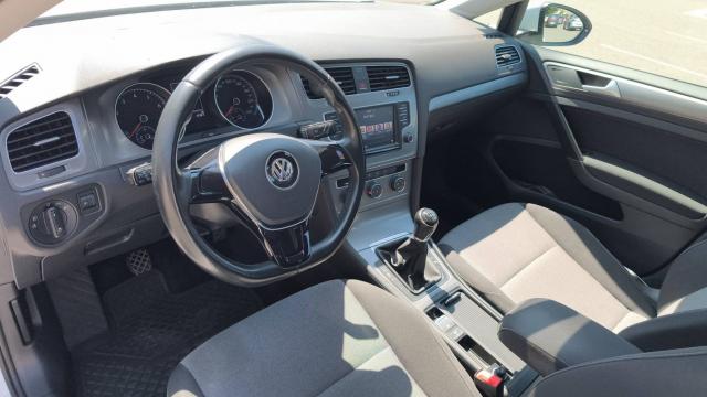 Volkswagen Golf image 8
