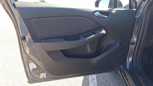 Renault Clio image 2