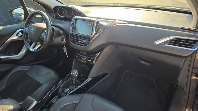 Peugeot 2008 image 3