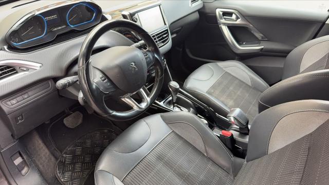 Peugeot 2008 image 9