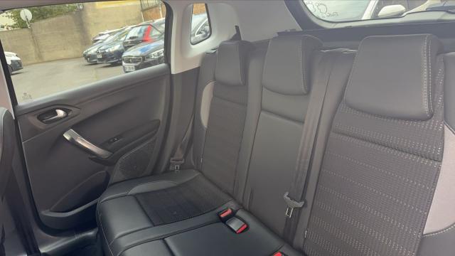 Peugeot 2008 image 2