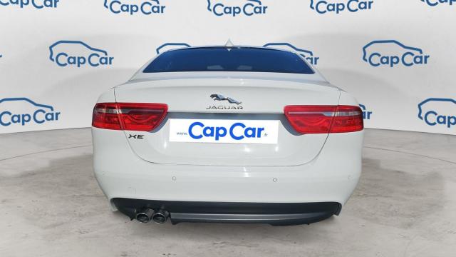 Jaguar Xe image 1