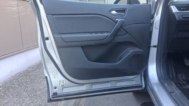 Renault Captur image 2