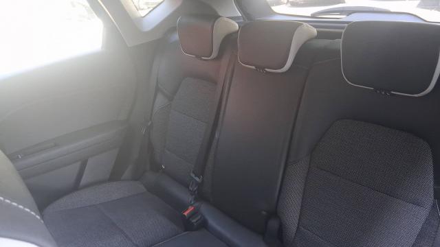 Renault Captur image 1