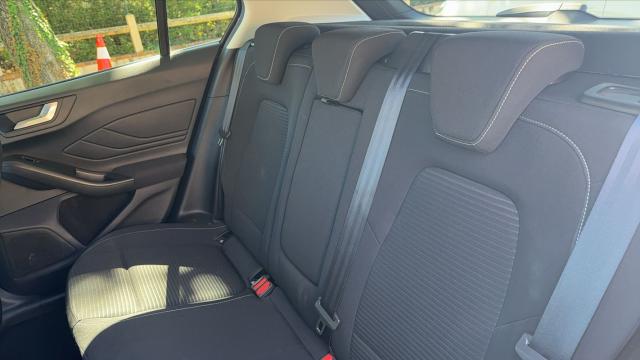 Ford Focus image 3
