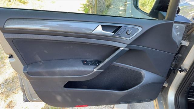 Volkswagen Golf image 6
