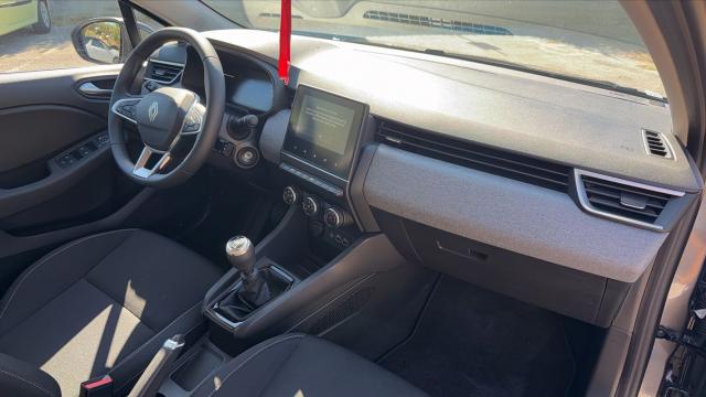 Renault Clio image 1
