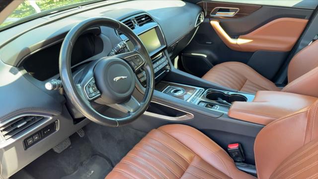 Jaguar F-Pace image 9