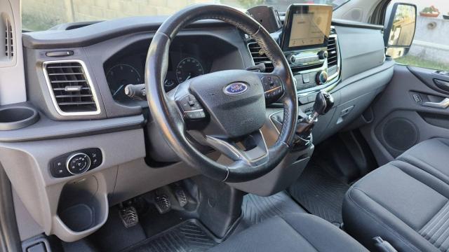 Ford Transit Custom image 2