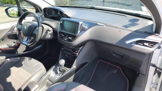 Peugeot 2008 image 2