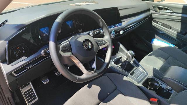 Volkswagen Golf image 6