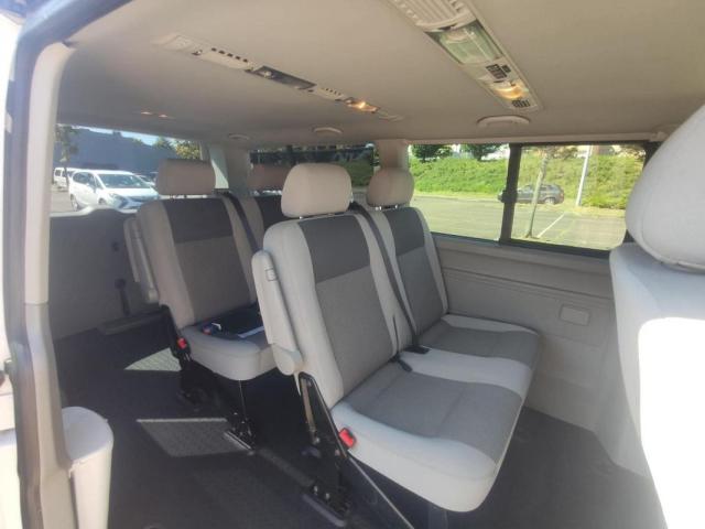 Volkswagen Caravelle image 8