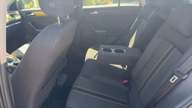 Volkswagen T-Roc image 6