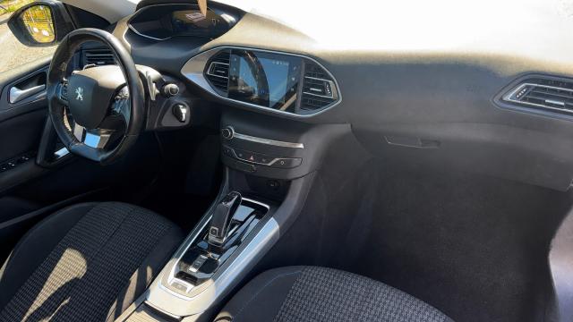 Peugeot 308 image 3