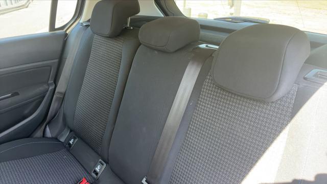 Peugeot 308 image 2