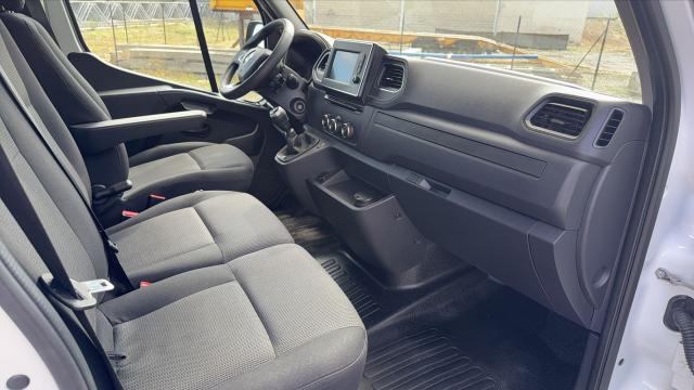 Renault Master image 8