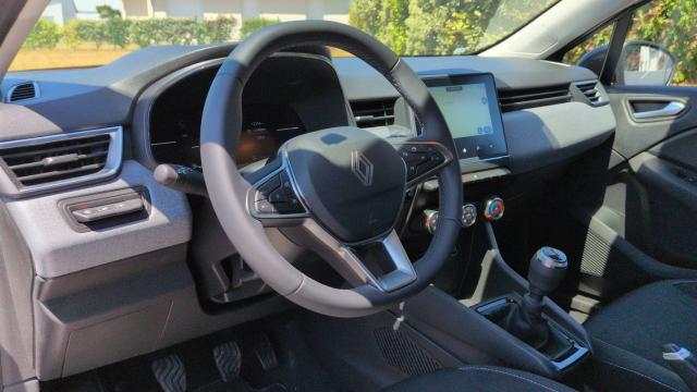Renault Clio image 9