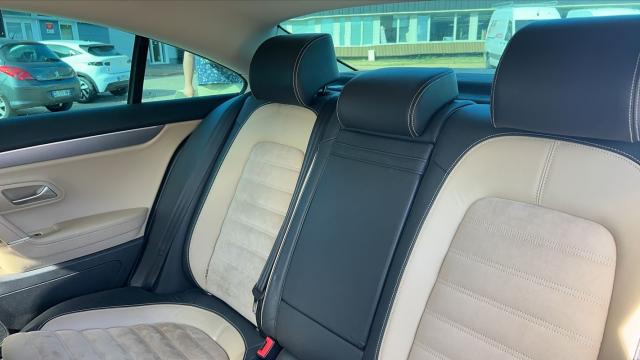 Volkswagen Passat Cc image 9