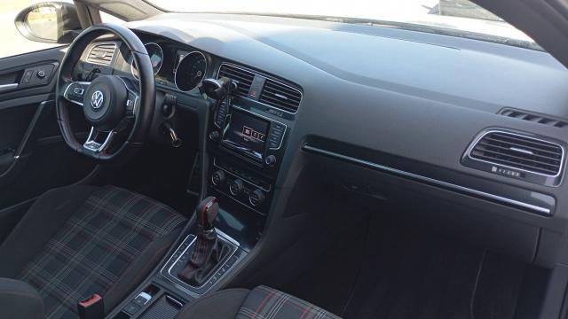 Volkswagen Golf image 7