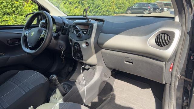 Peugeot 108 image 1