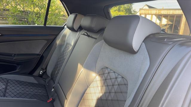 Volkswagen Golf image 4