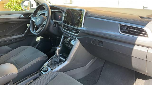 Volkswagen T-Roc image 9