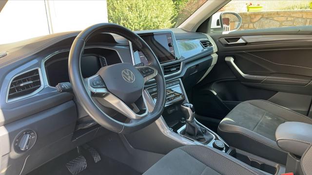 Volkswagen T-Roc image 2