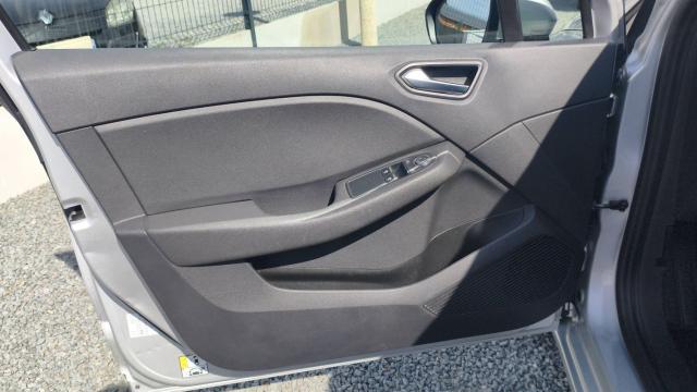 Renault Clio image 8