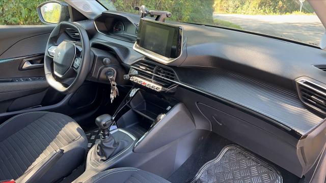 Peugeot 208 image 2